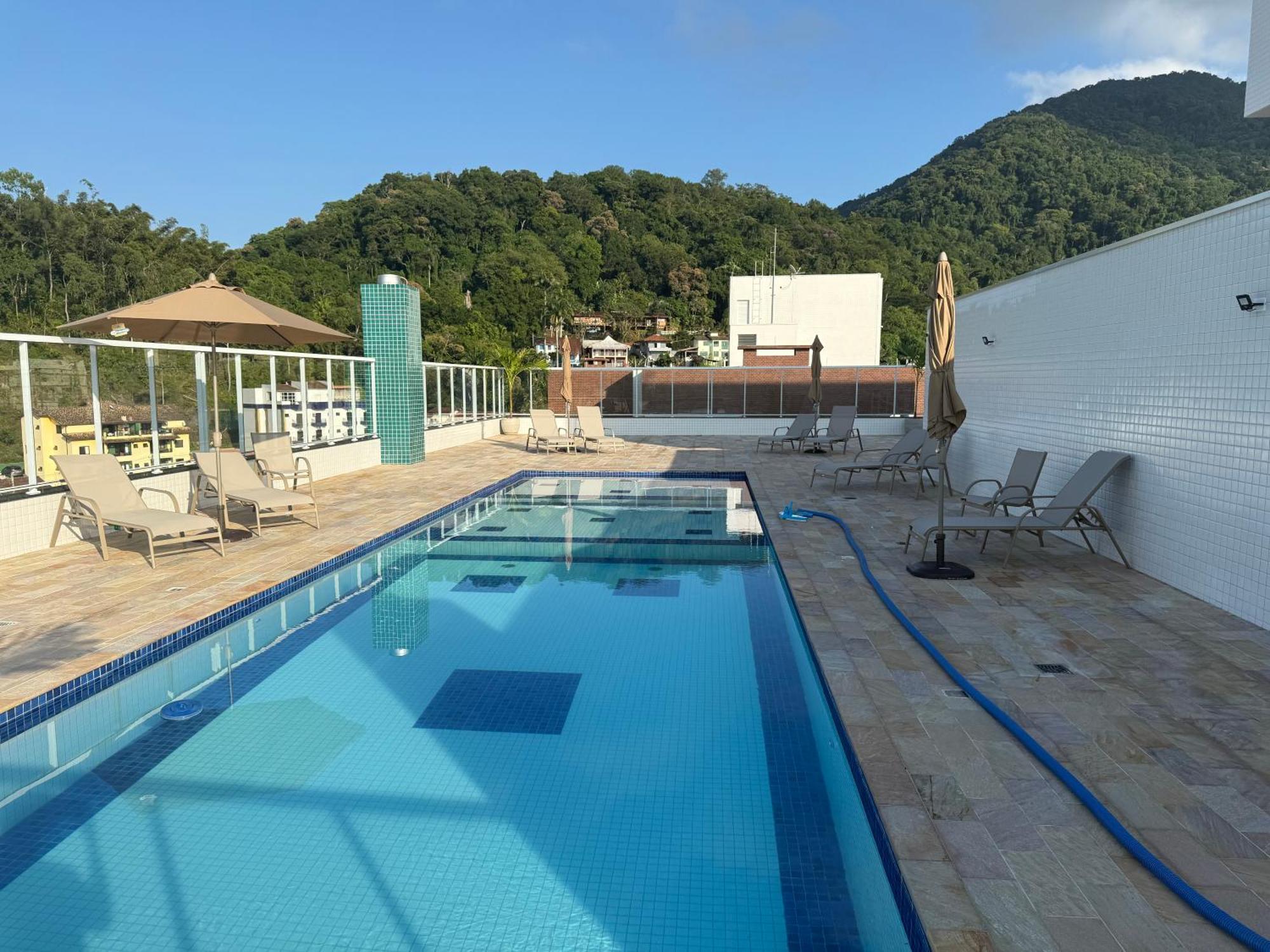 Apartamento Belapraia Toninhas - Ar Condicionado Churrasqueira E Piscina *